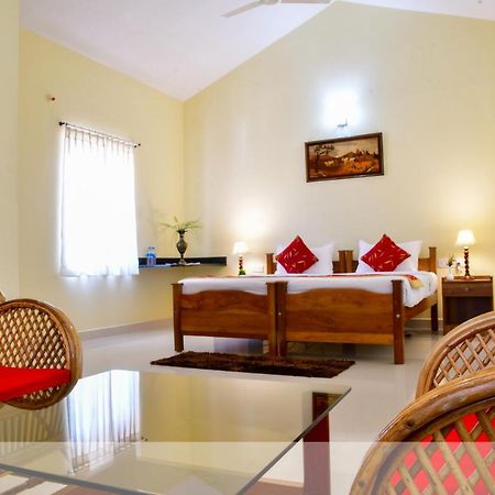 Cauvery Suites Мадикери Экстерьер фото