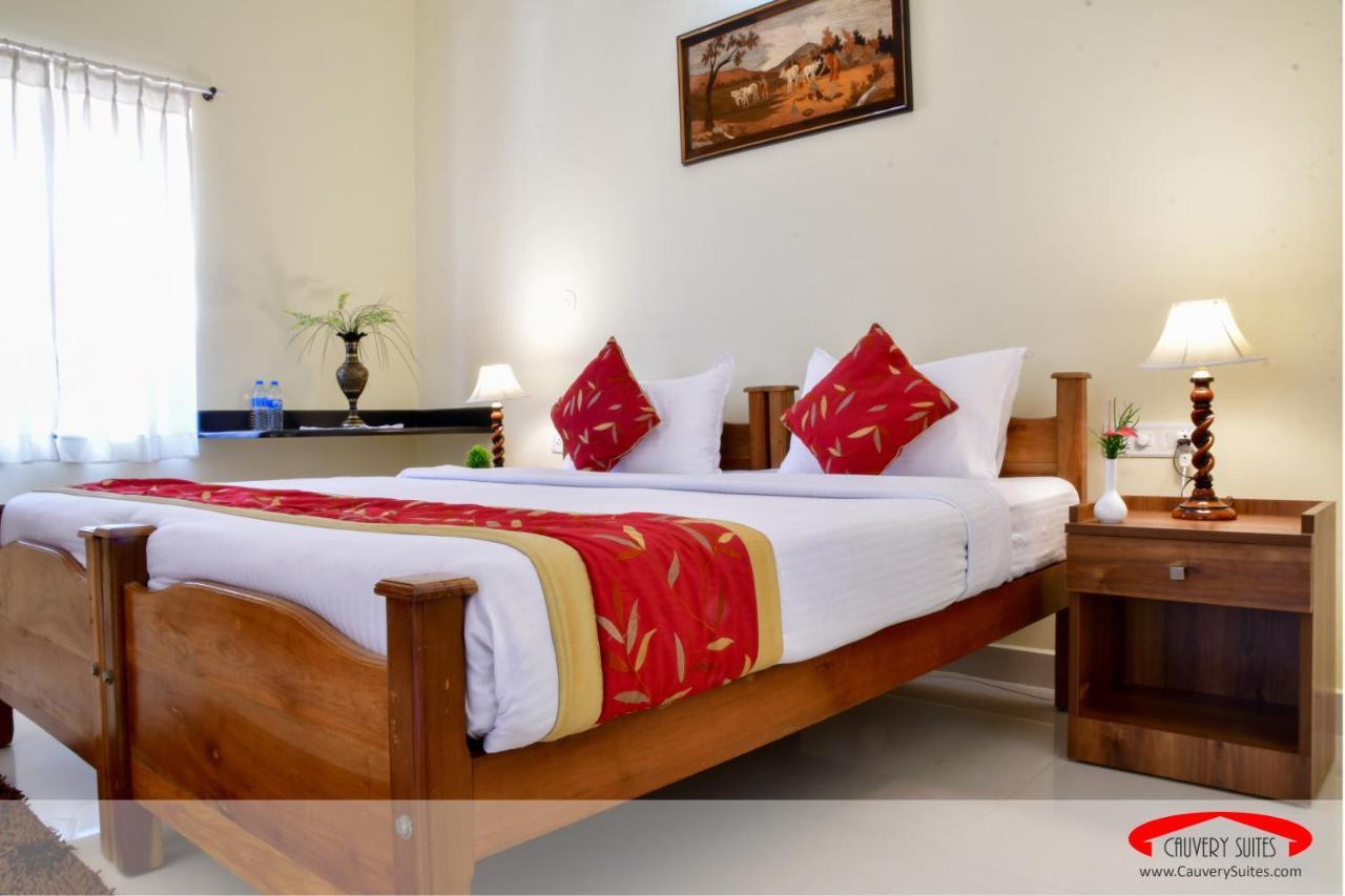 Cauvery Suites Мадикери Экстерьер фото