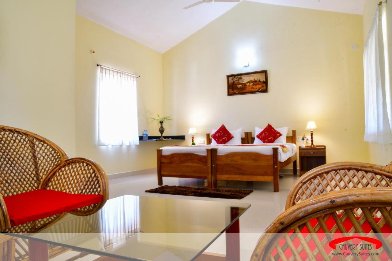 Cauvery Suites Мадикери Экстерьер фото
